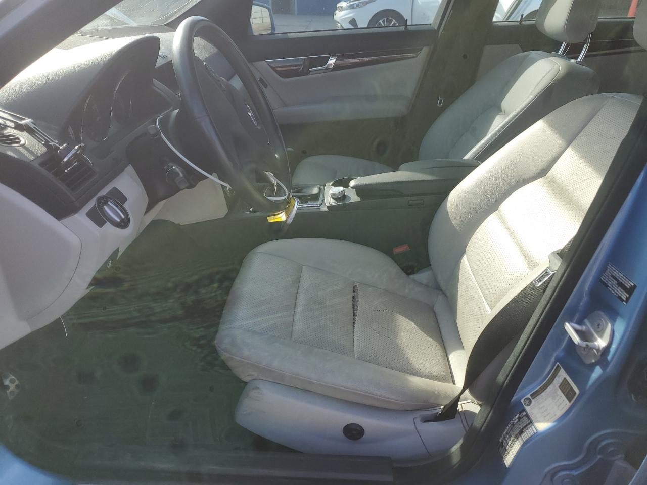 Mercedes-Benz C-Class 300 4matic Image 11