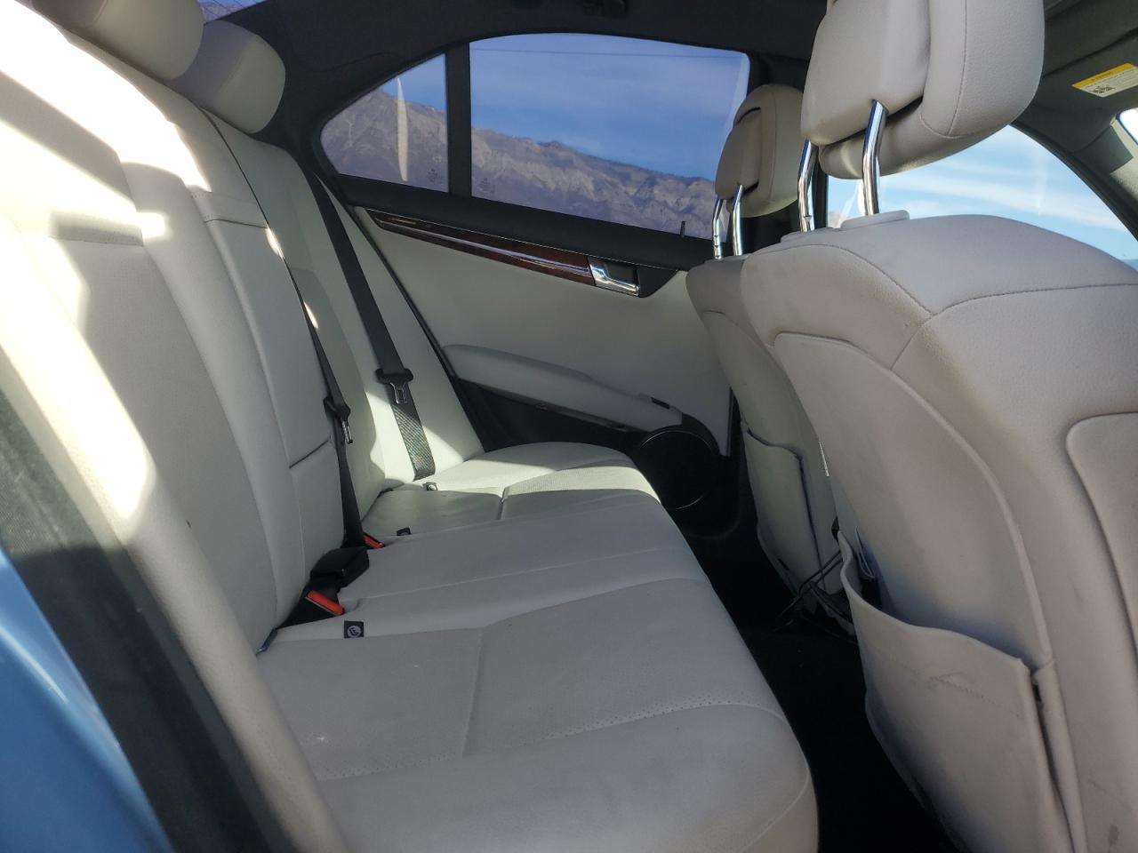 Mercedes-Benz C-Class 300 4matic Image 9