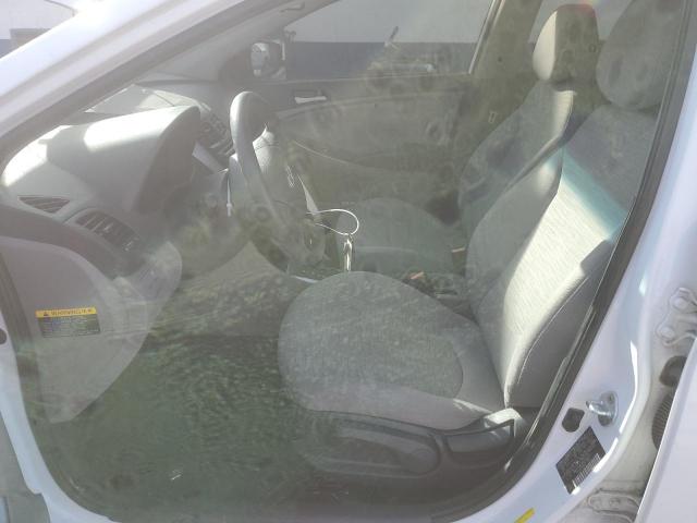 Hyundai ACCENT Se Image 12