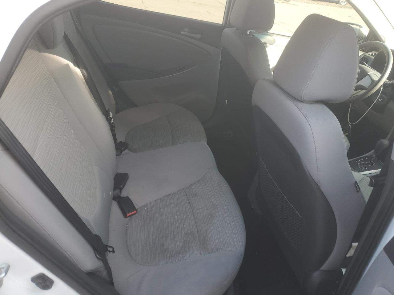 Hyundai ACCENT Se Image 4