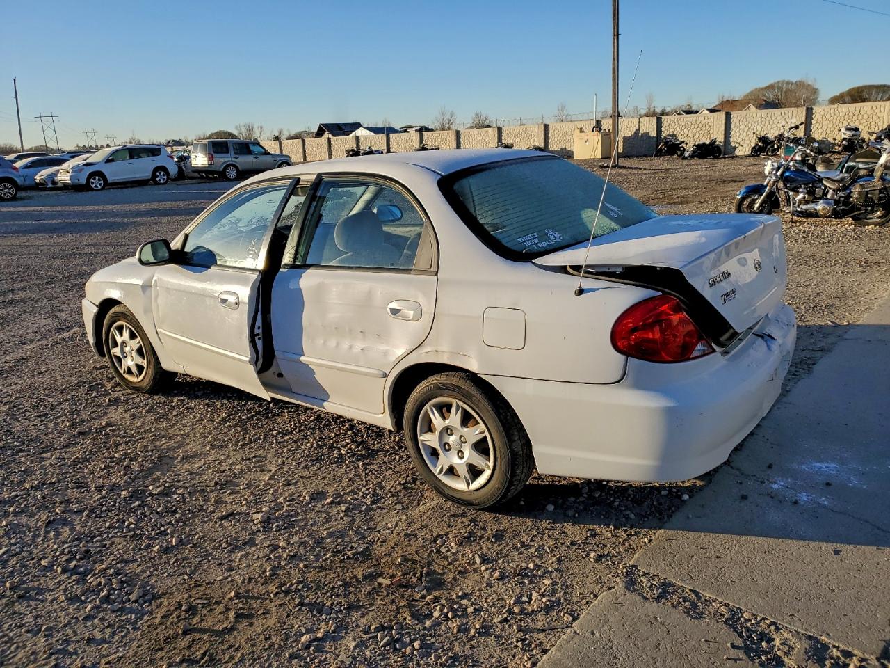 Kia Spectra Base Image 3