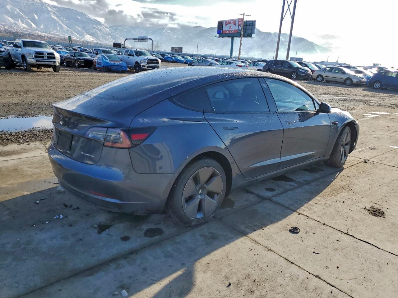 Tesla Model 3 Image 3