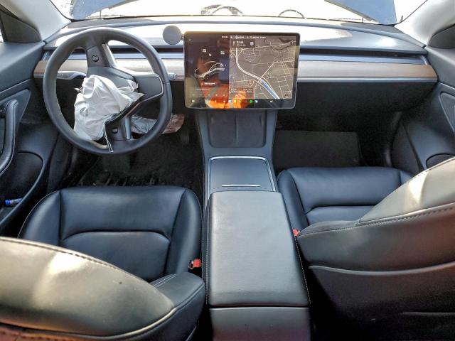 Tesla Model 3 Image 5