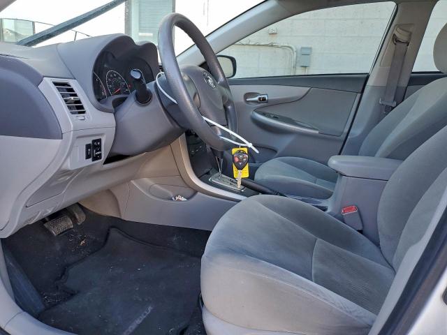 Toyota Corolla Base Image 12