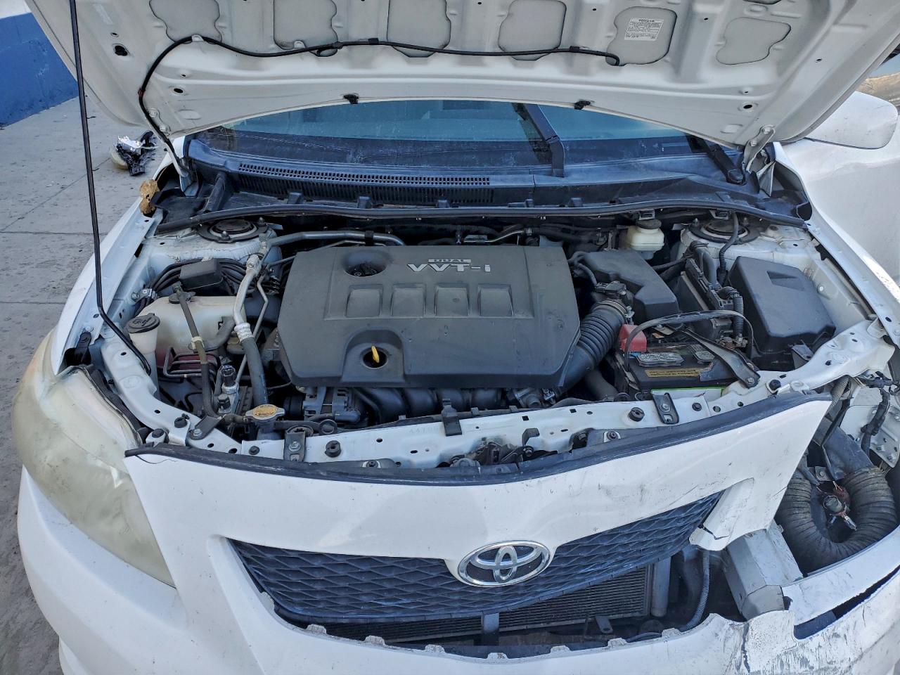 Toyota Corolla Base Image 13