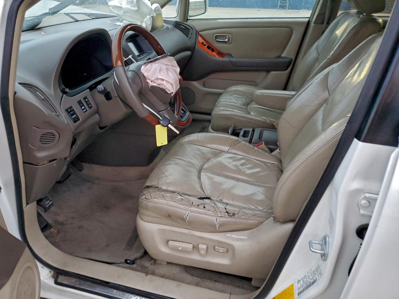 Lexus RX 300 Image 10