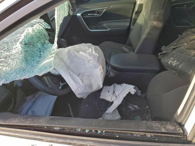 Toyota RAV4 Xle Image 4