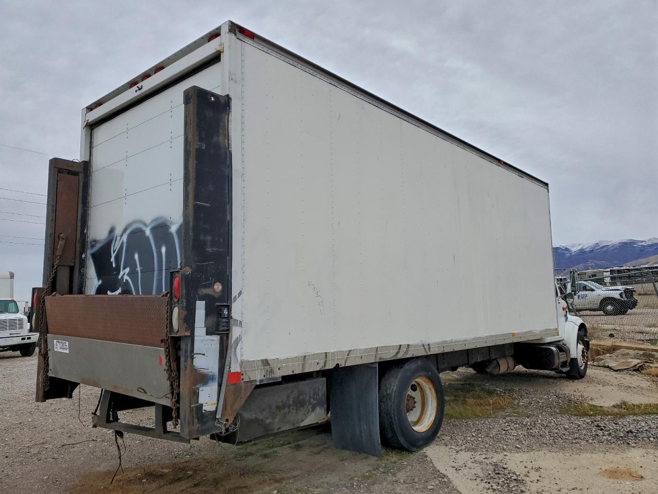 International 4700 4700 Image 10