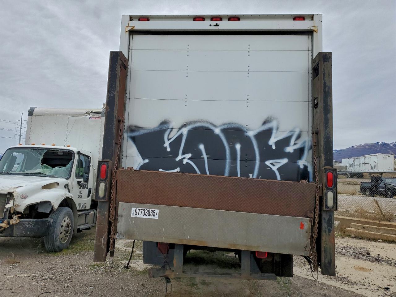 International 4700 4700 Image 9