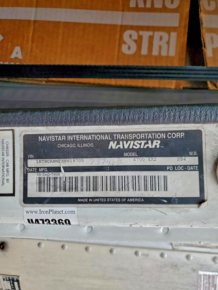 International 4700 4700 Image 13