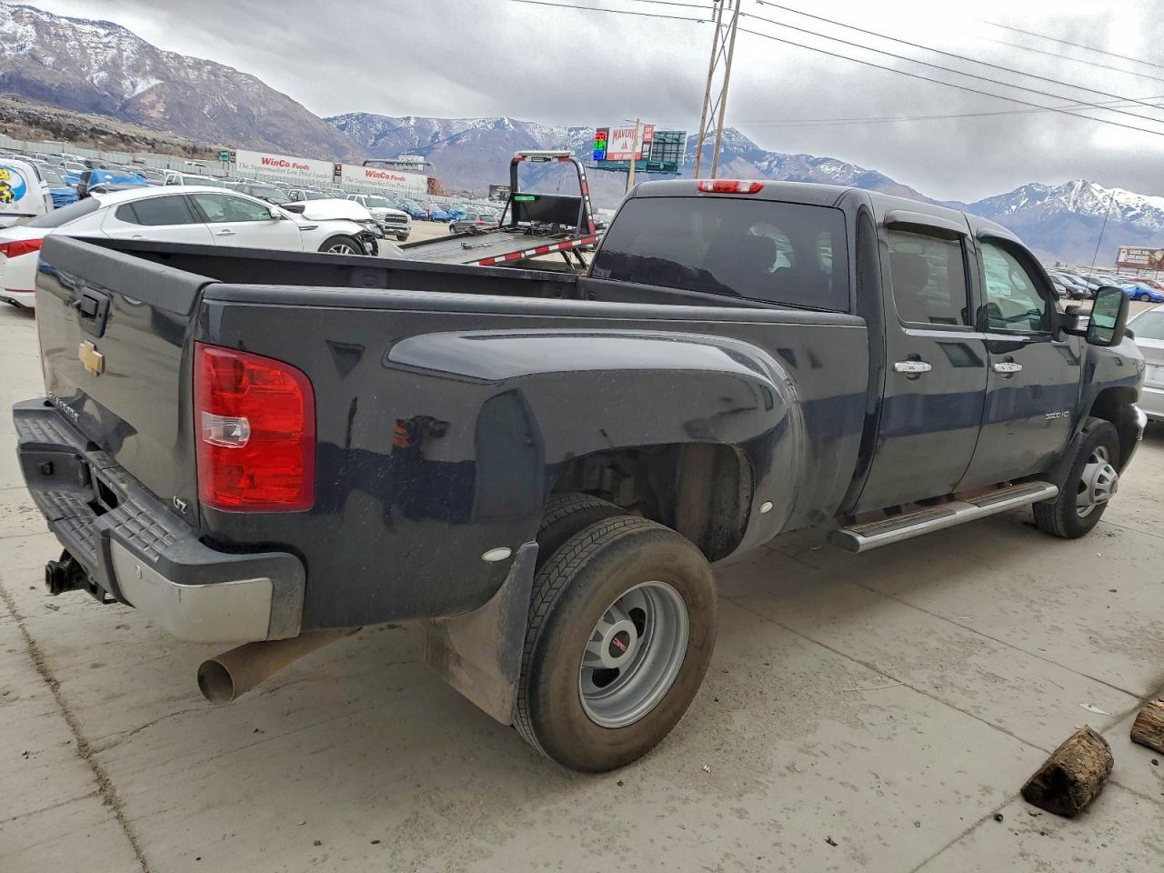 Chevrolet Silverado K3500 Ltz Image 10