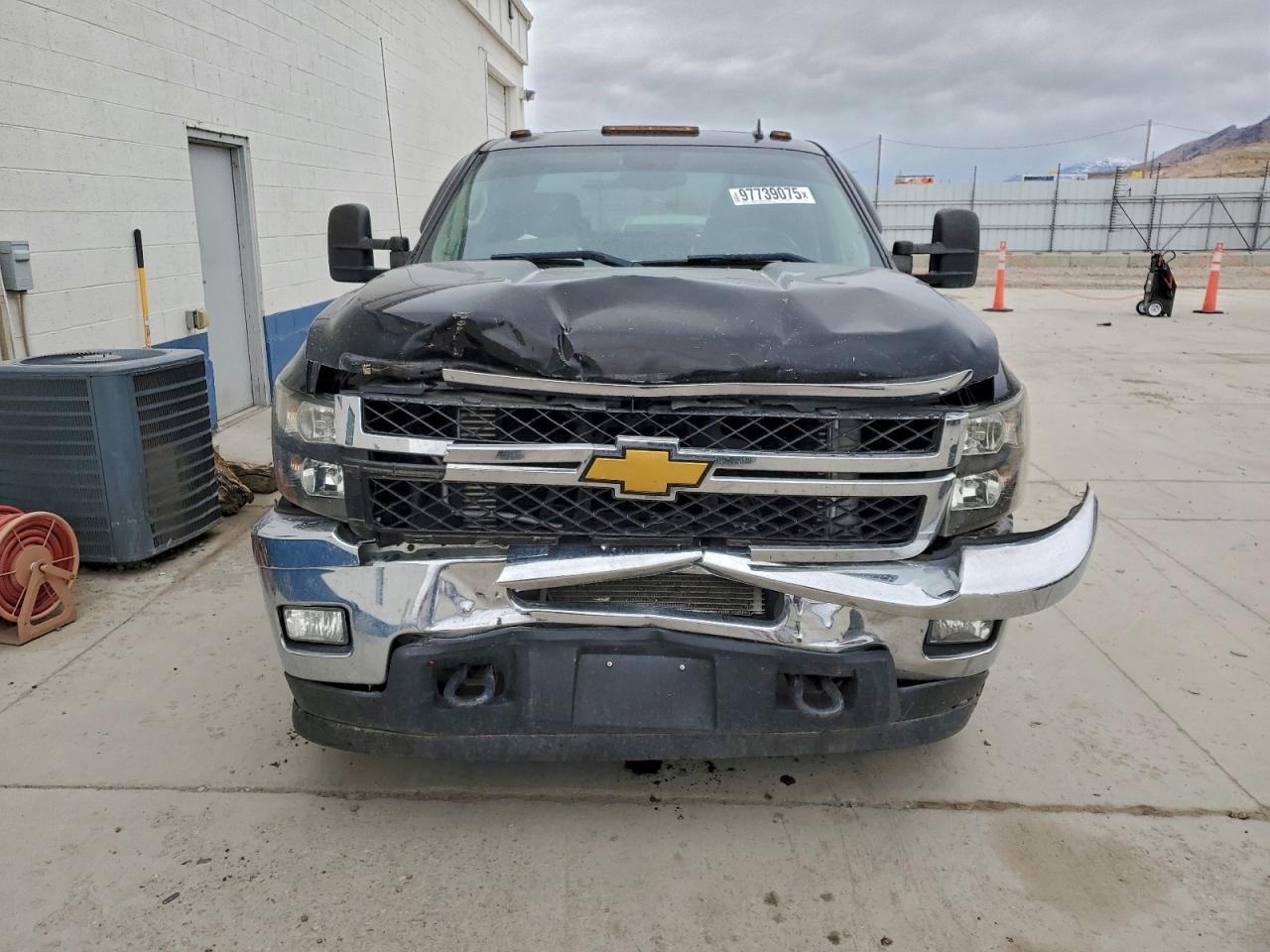 Chevrolet Silverado K3500 Ltz Image 13