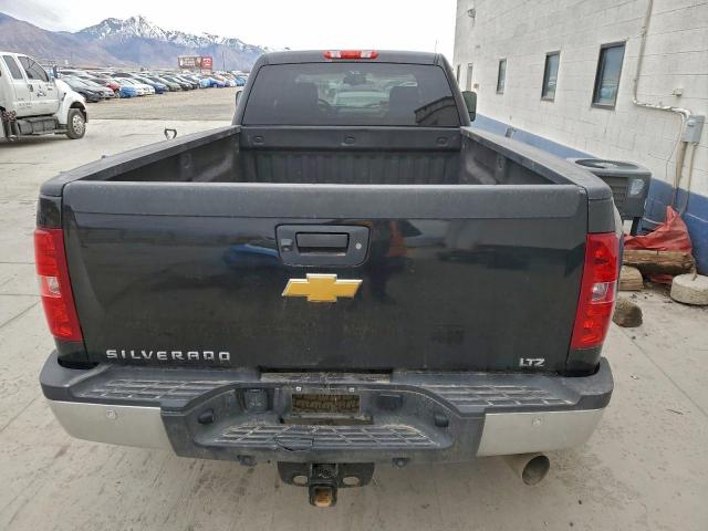Chevrolet Silverado K3500 Ltz Image 8
