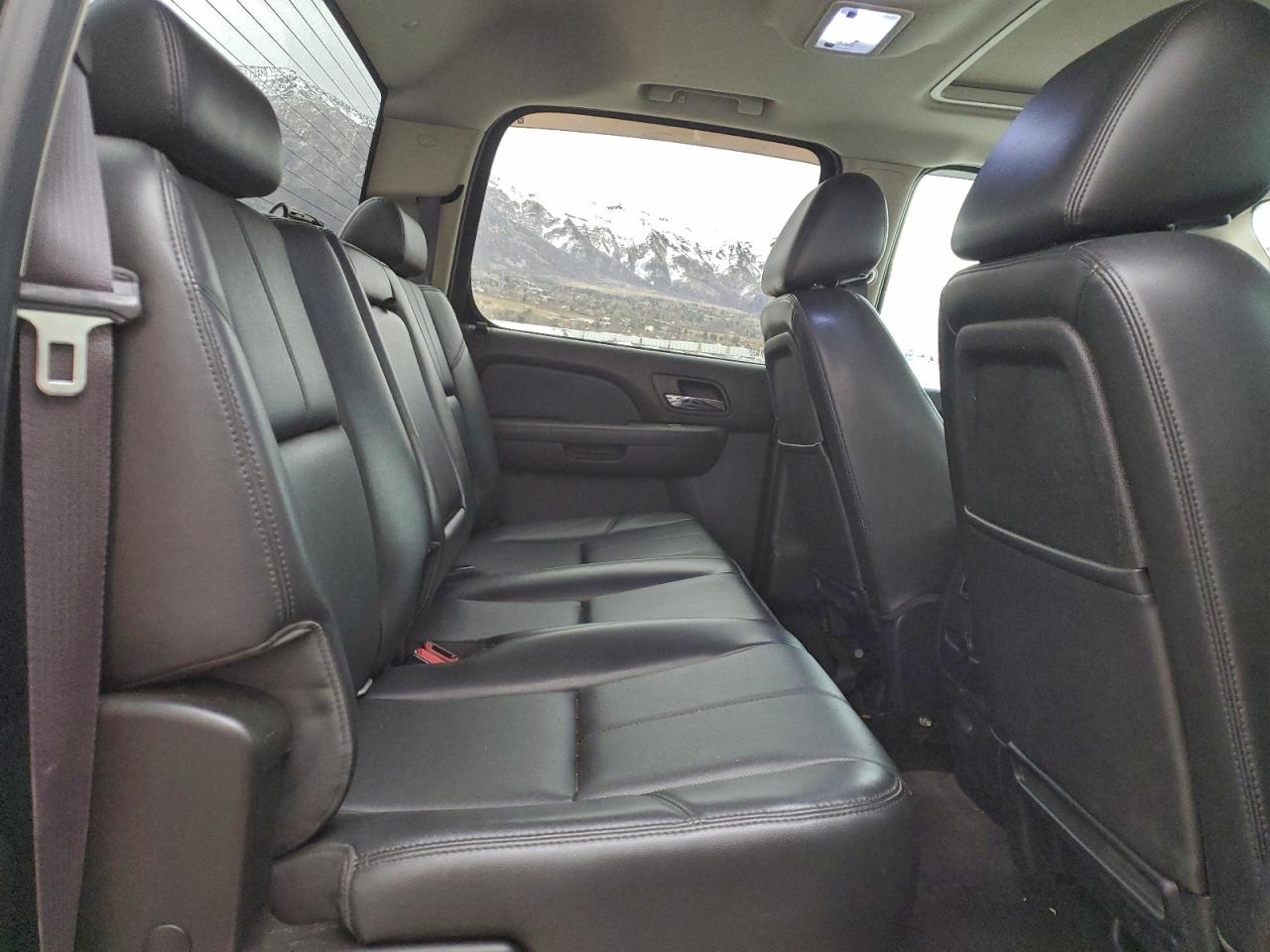 Chevrolet Silverado K3500 Ltz Image 9