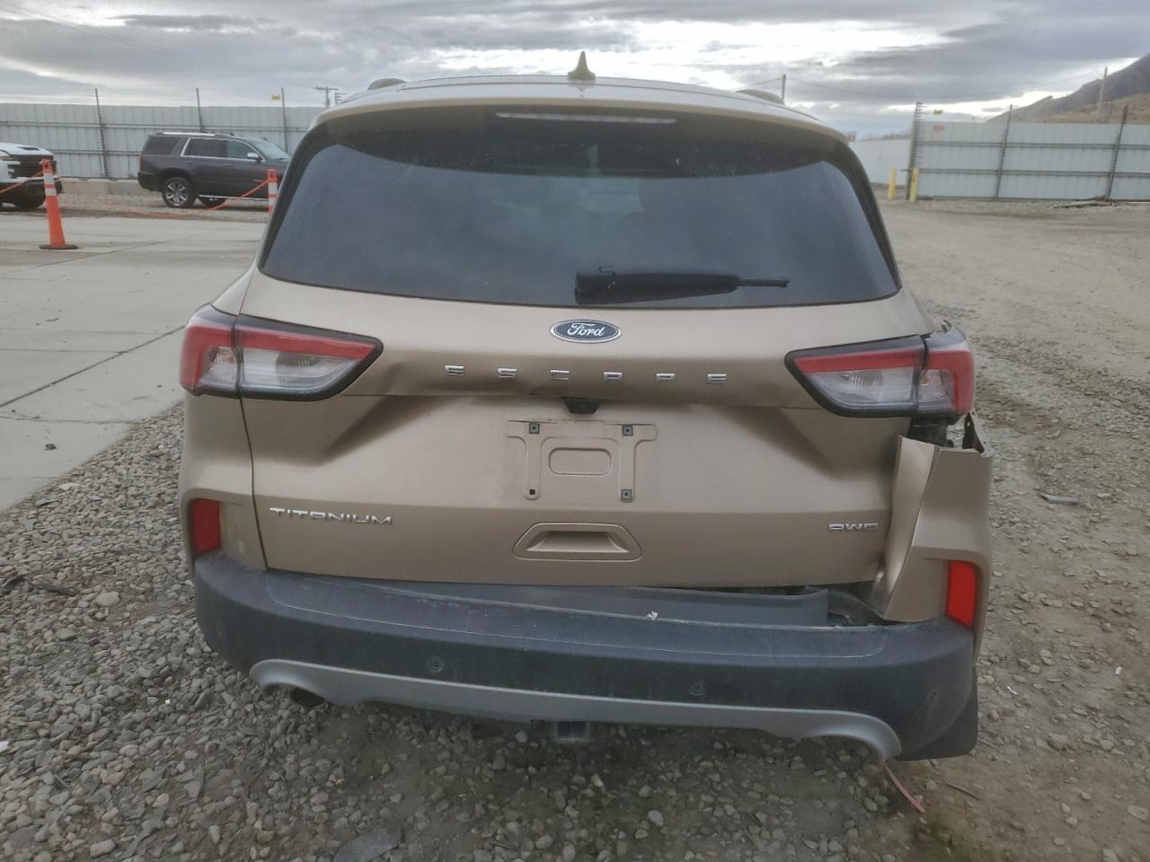 Ford Escape Titanium Image 13