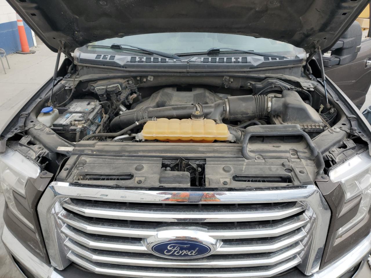 Ford F-150 Supercrew Image 12