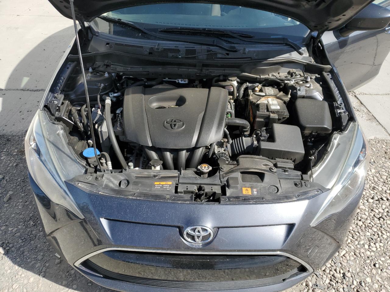 Toyota Yaris Image 10