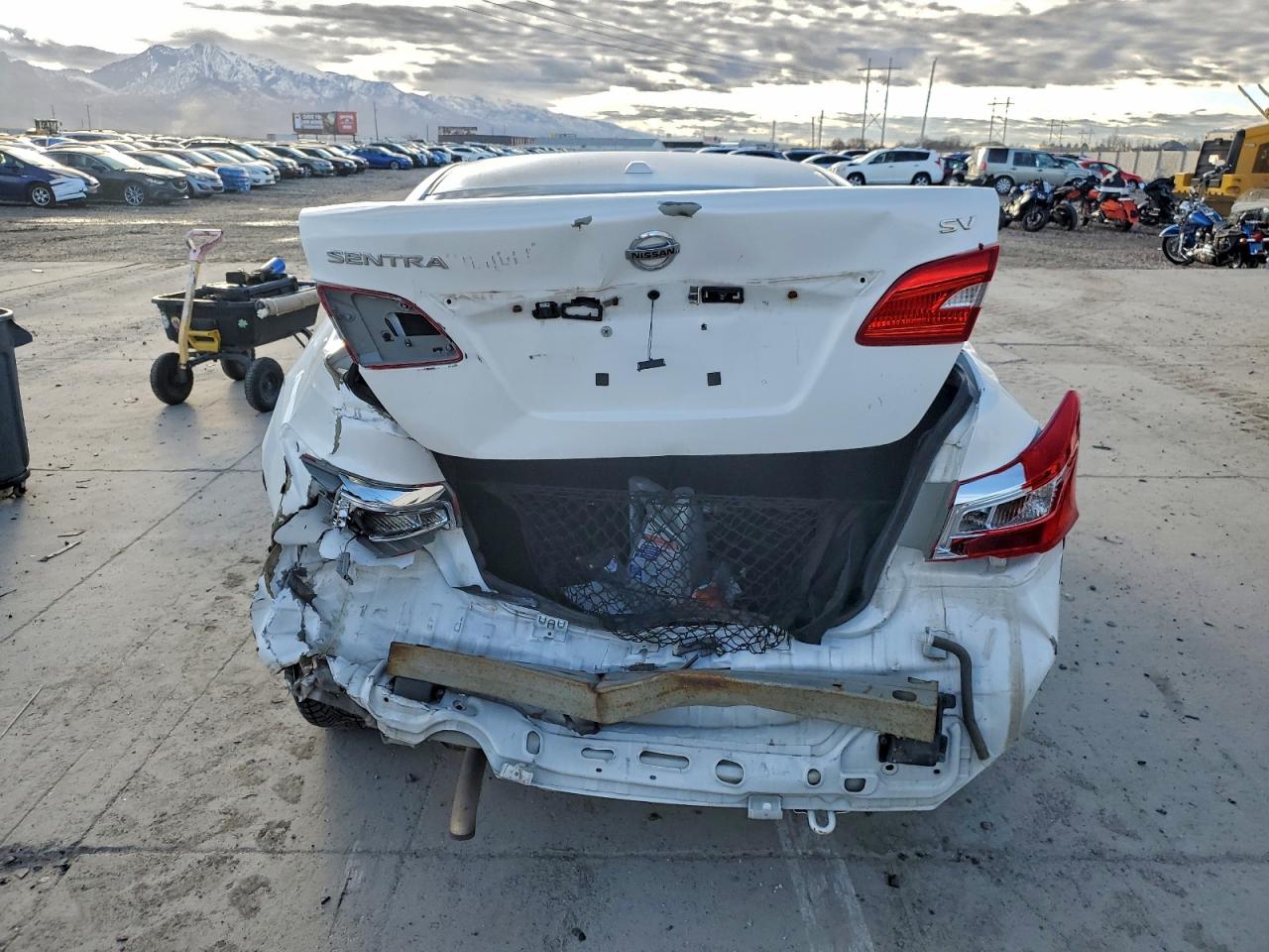 Nissan Sentra S Image 8