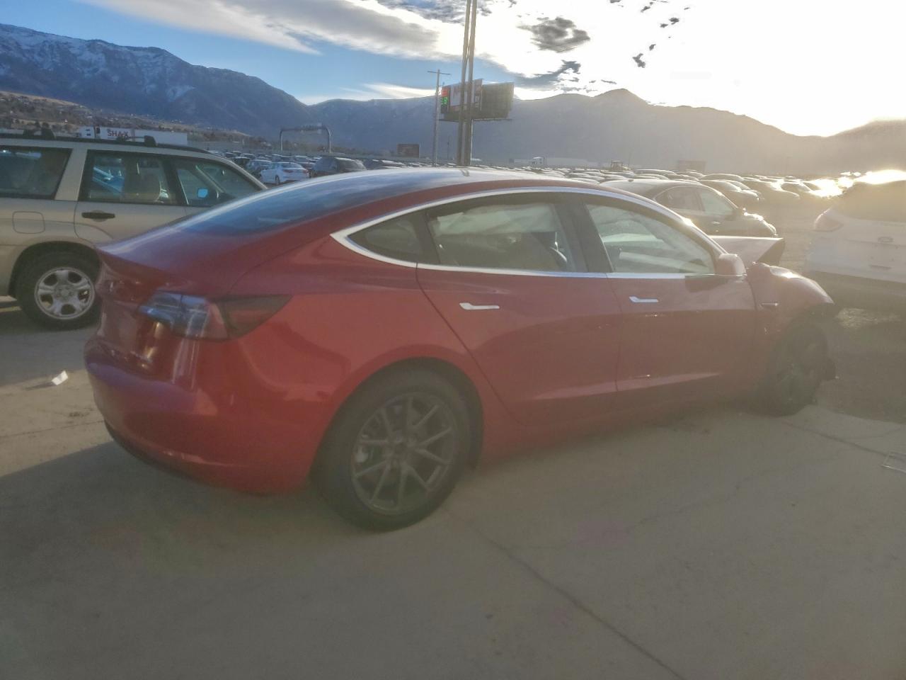 Tesla Model 3 Image 3