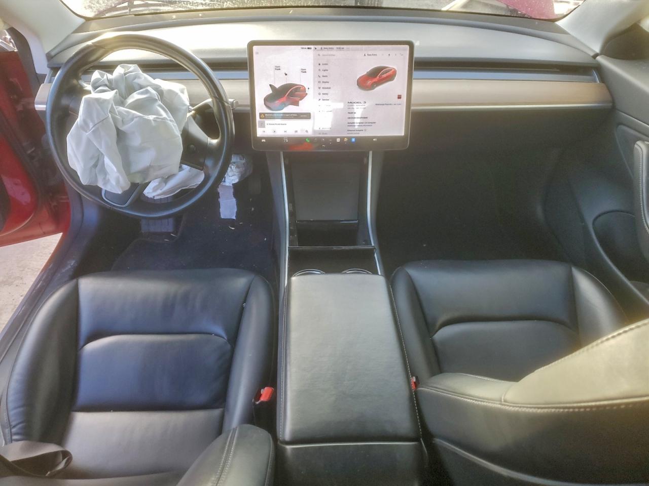 Tesla Model 3 Image 6