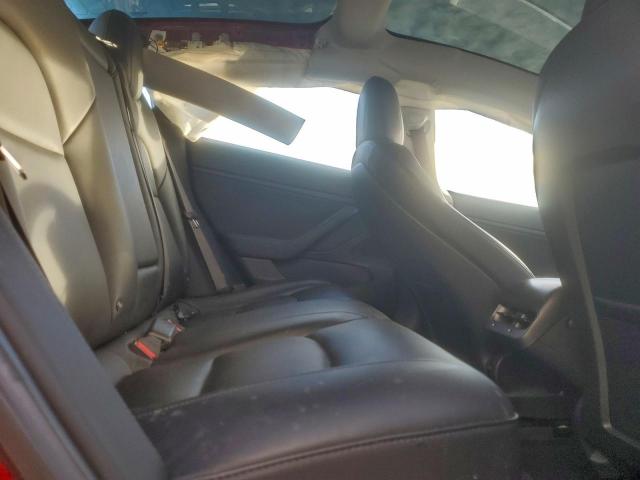 Tesla Model 3 Image 8