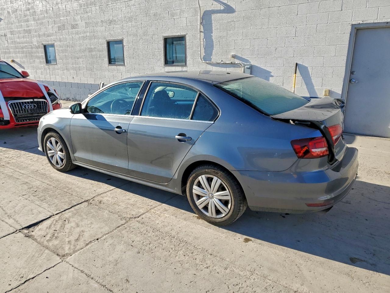 Volkswagen Jetta S Image 2