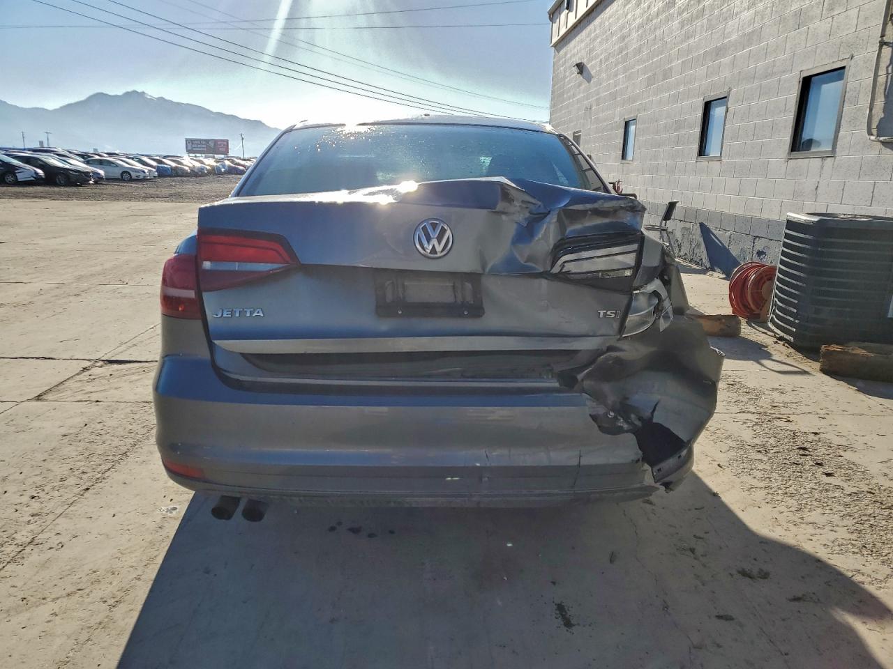 Volkswagen Jetta S Image 7