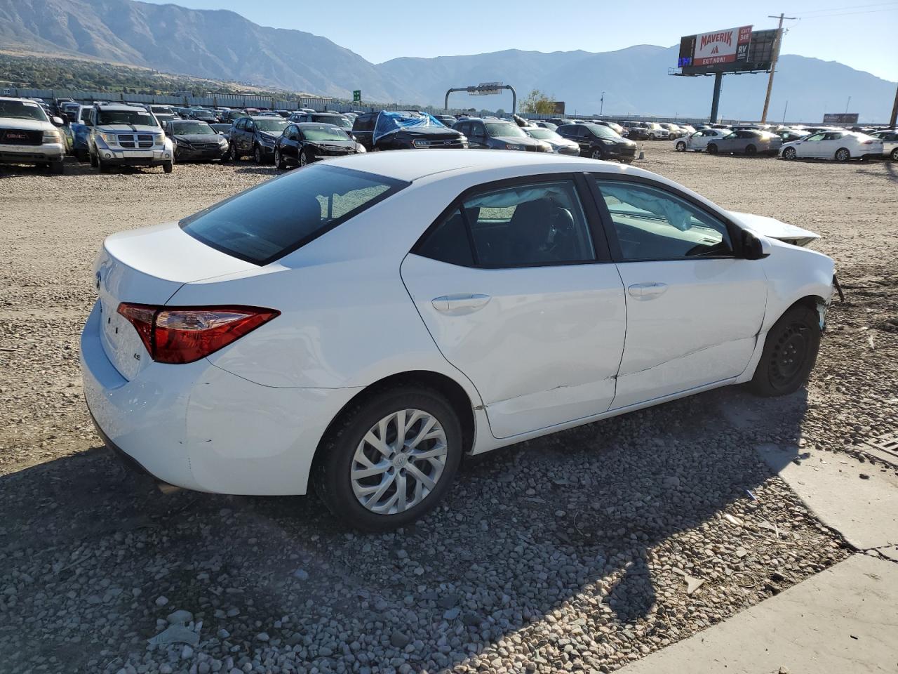 Toyota Corolla L Image 11