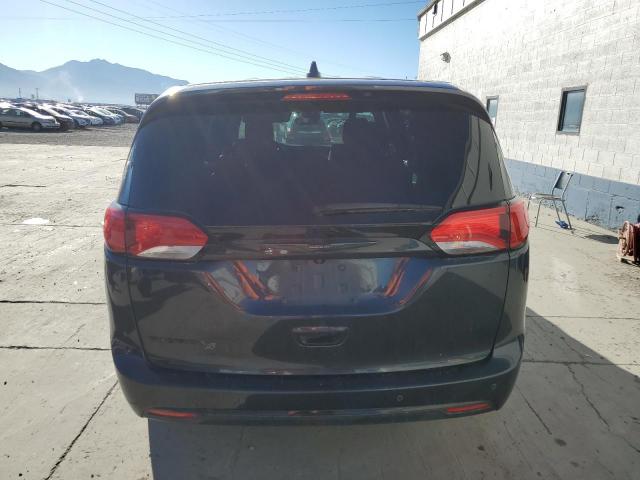 Chrysler Pacifica Touring Image 7