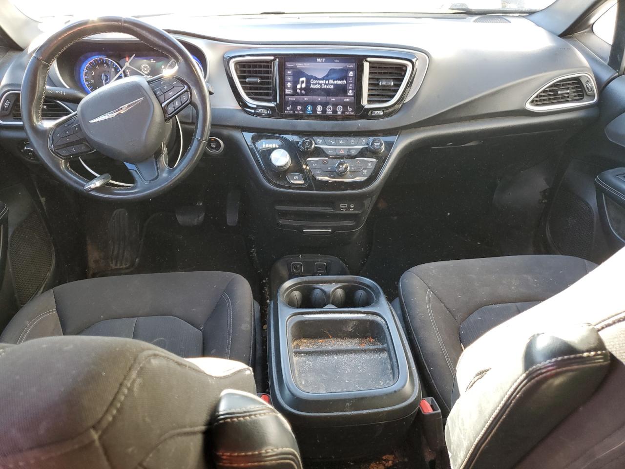 Chrysler Pacifica Touring Image 13