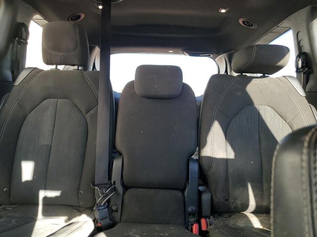 Chrysler Pacifica Touring Image 8