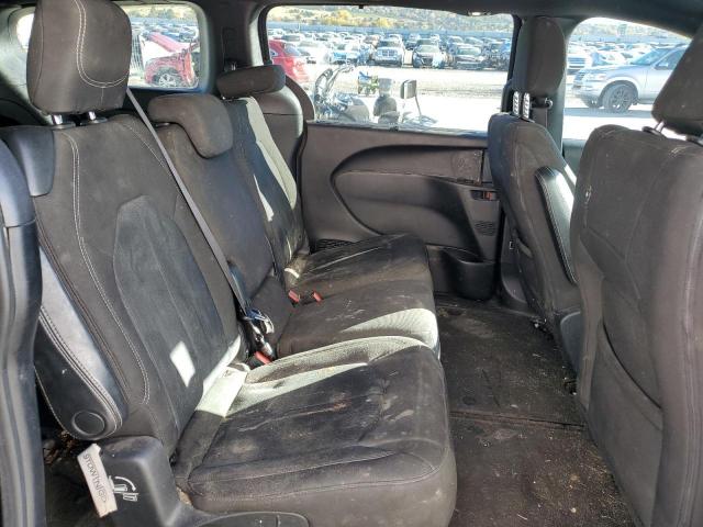 Chrysler Pacifica Touring Image 12