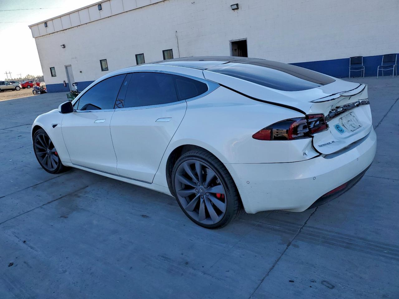 Tesla Model S Image 3