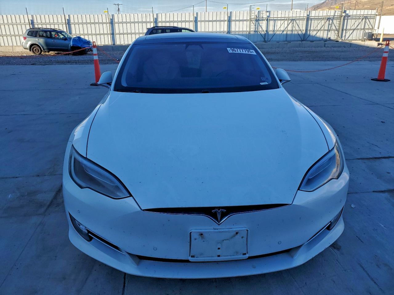 Tesla Model S Image 4