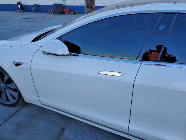 Tesla Model S Image 10