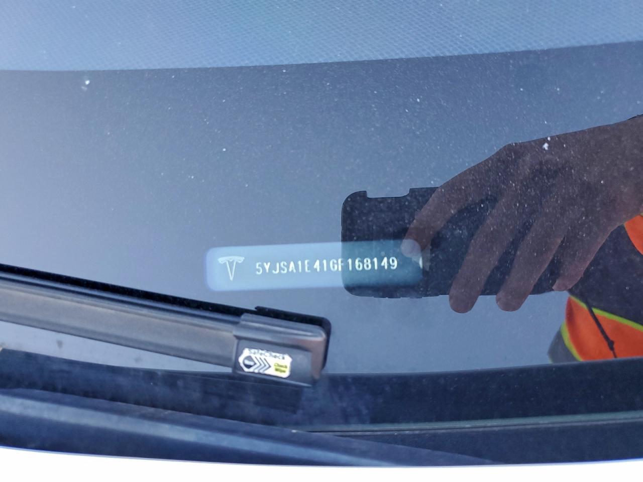 Tesla Model S Image 11