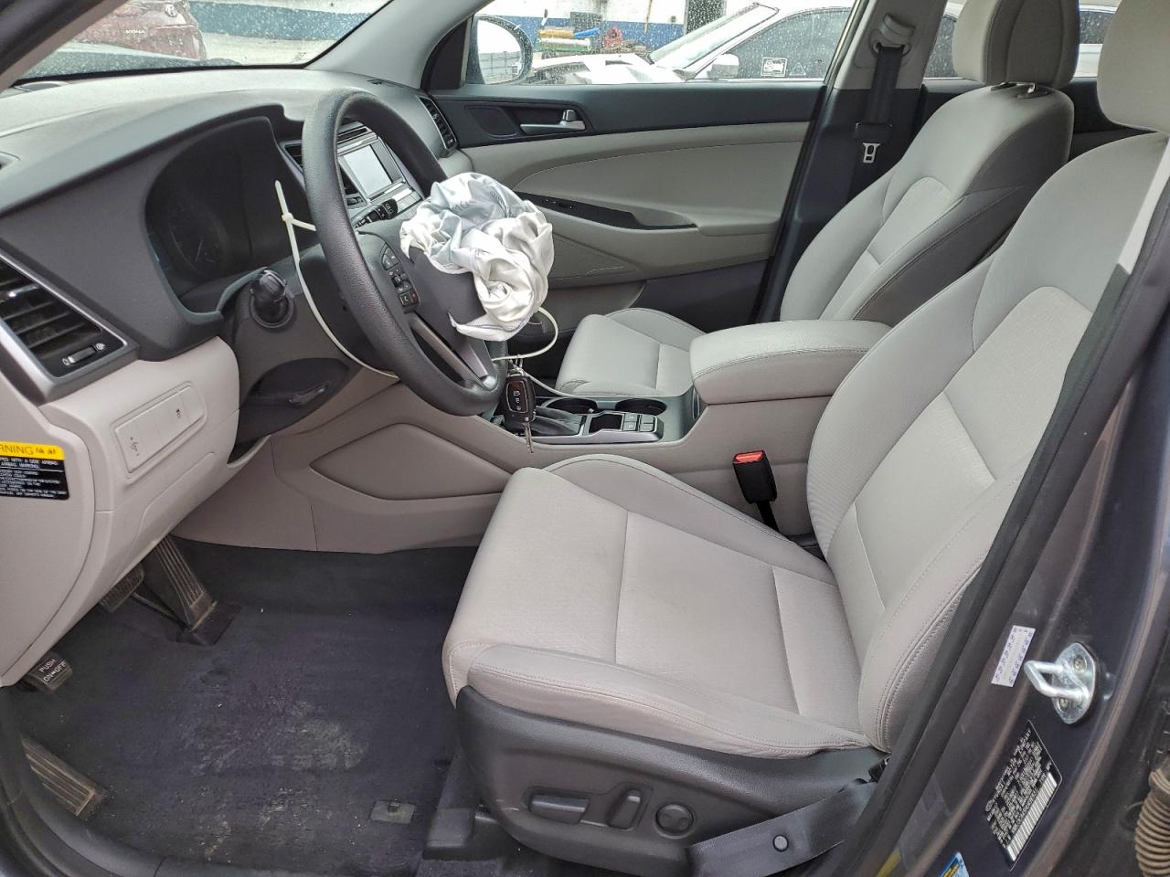 Hyundai TUCSON Limited Image 9