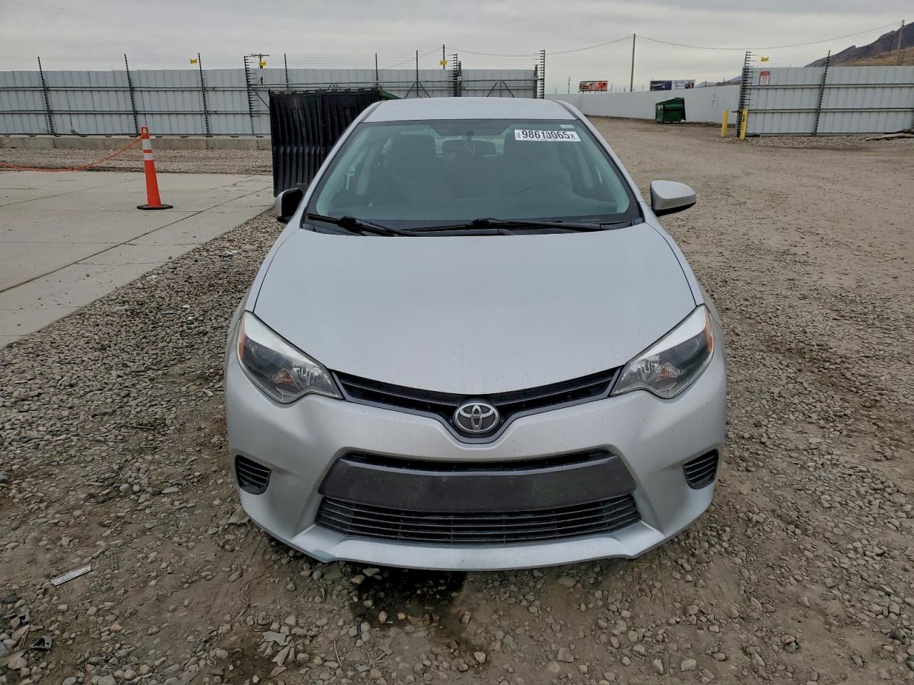 Toyota Corolla L Image 2