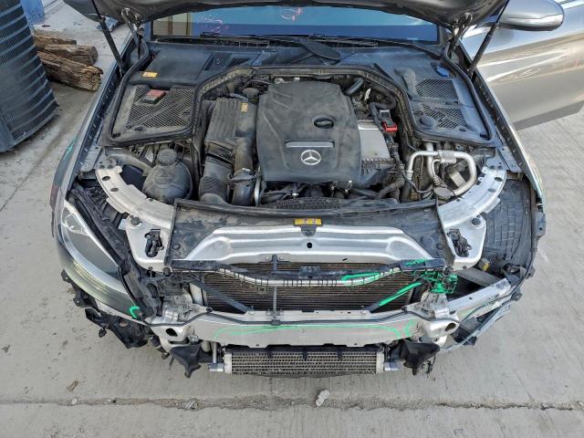 Mercedes-Benz C-Class 300 4matic Image 10