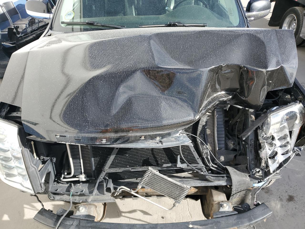 Cadillac Escalade Esv Platinum Image 10