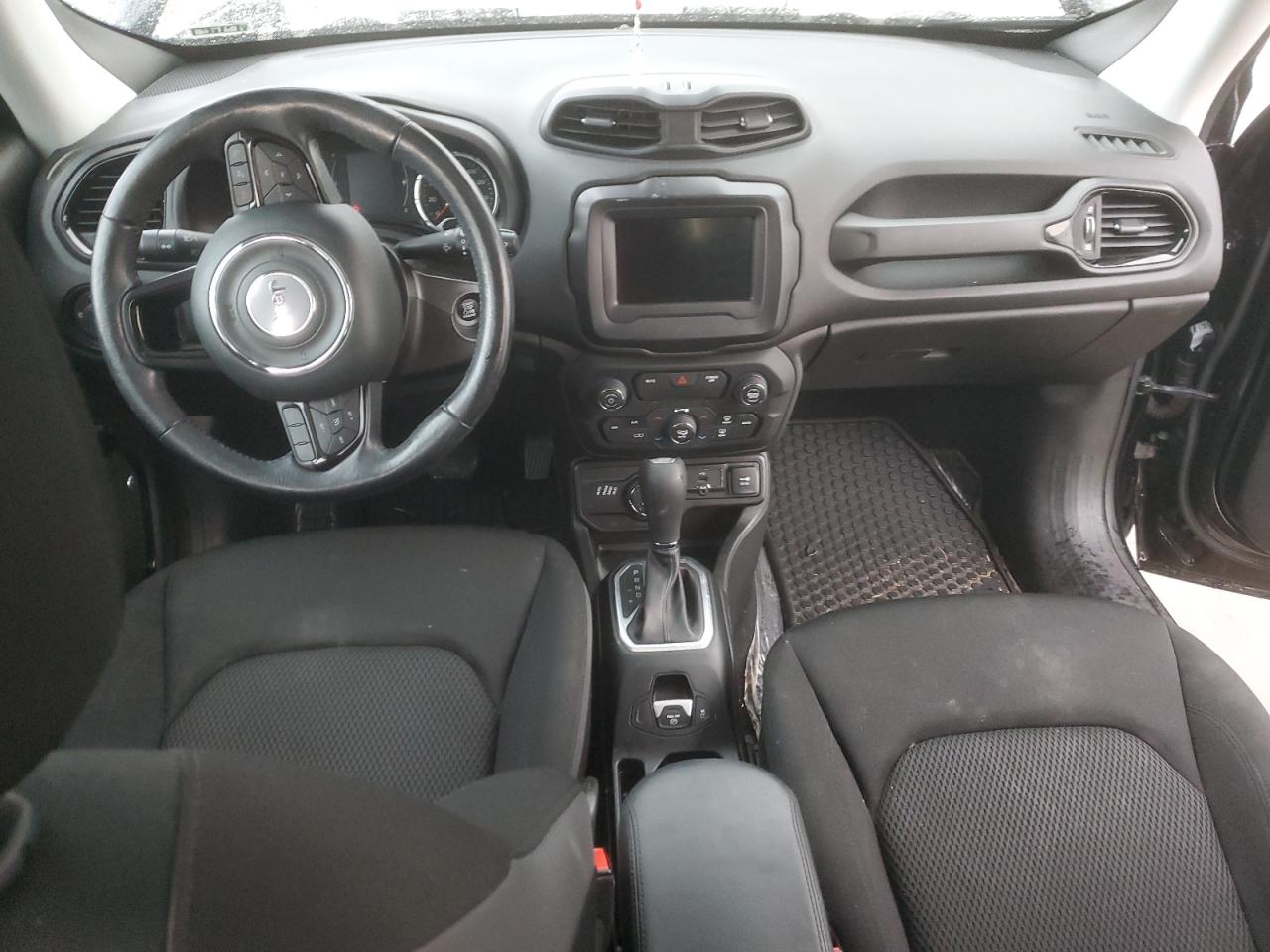 Jeep Renegade Latitude Image 2