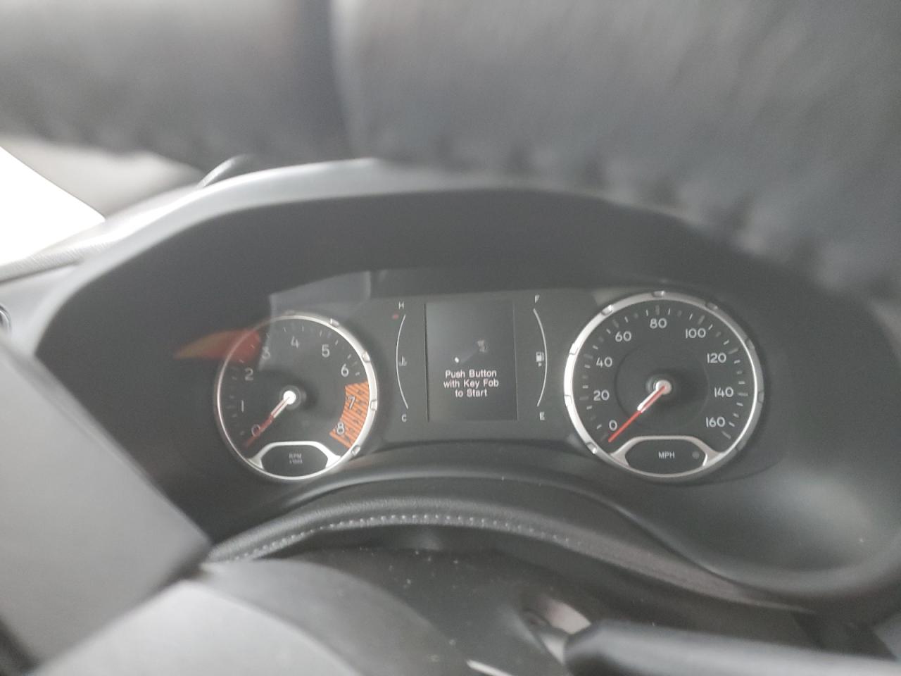 Jeep Renegade Latitude Image 10