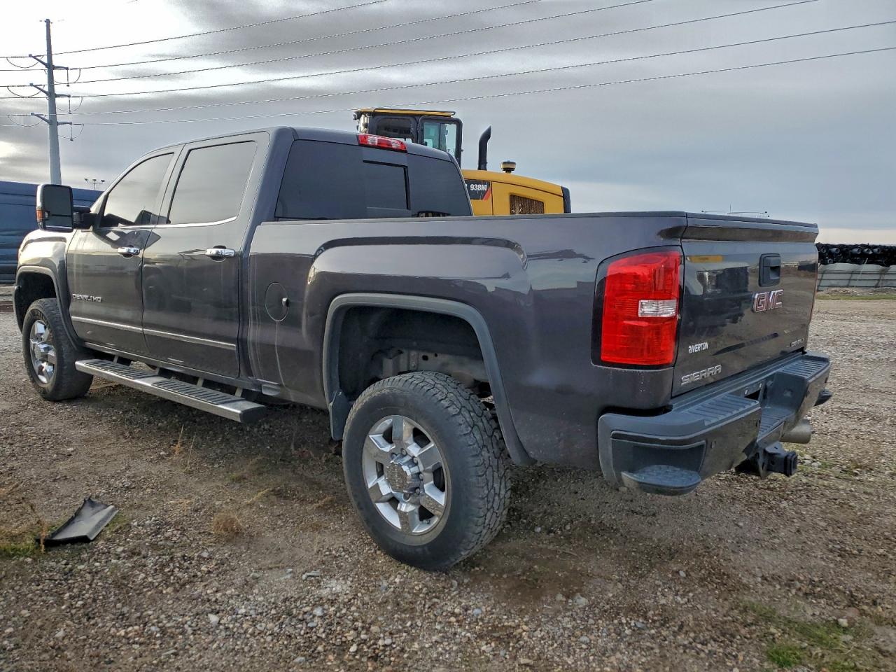 GMC Sierra K3500 Denali Image 9