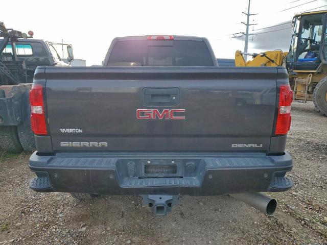 GMC Sierra K3500 Denali Image 3