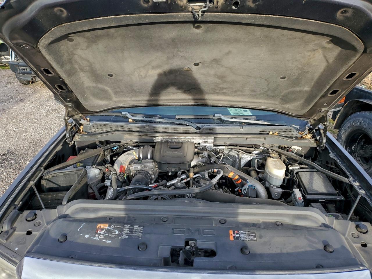 GMC Sierra K3500 Denali Image 6