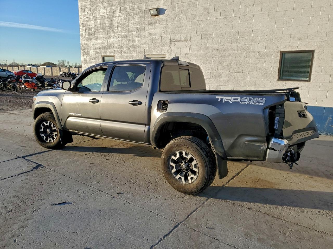 Toyota Tacoma Double Cab Image 9