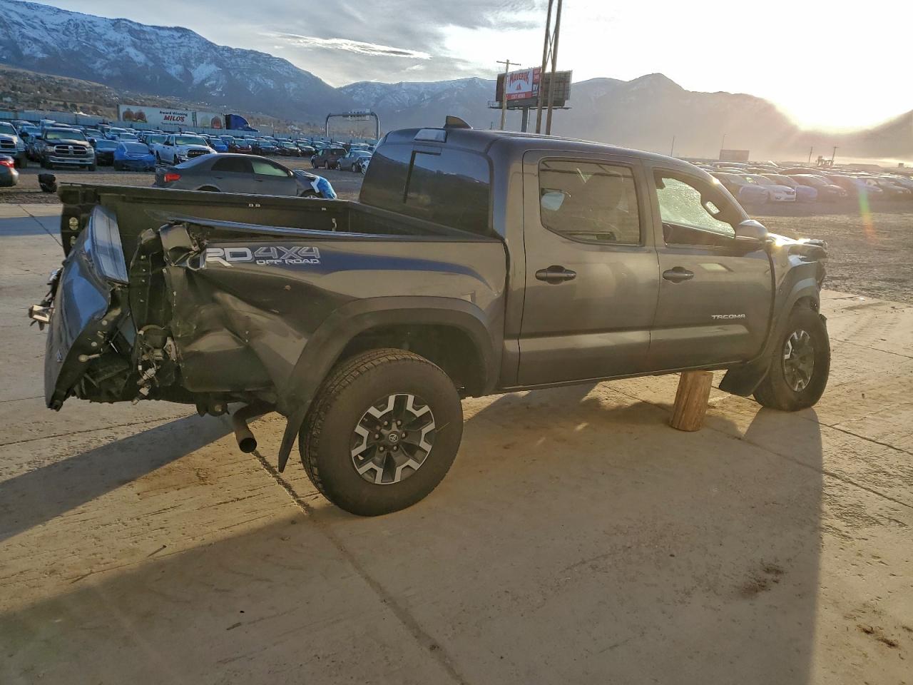 Toyota Tacoma Double Cab Image 11