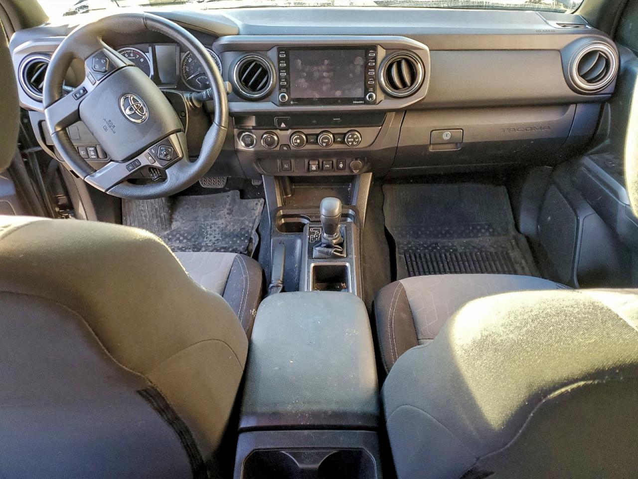 Toyota Tacoma Double Cab Image 4