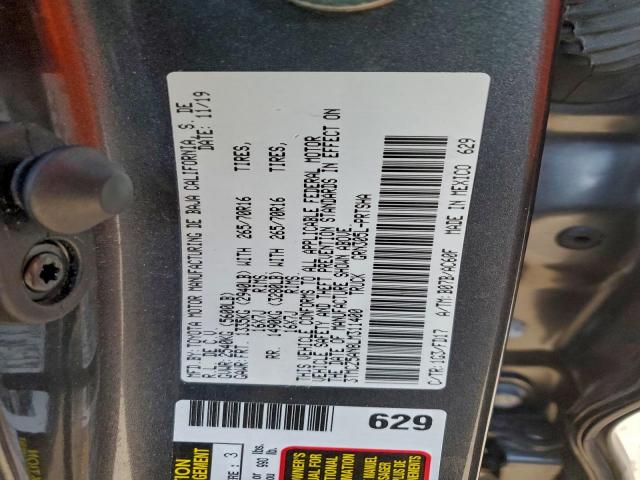 Toyota Tacoma Double Cab Image 12