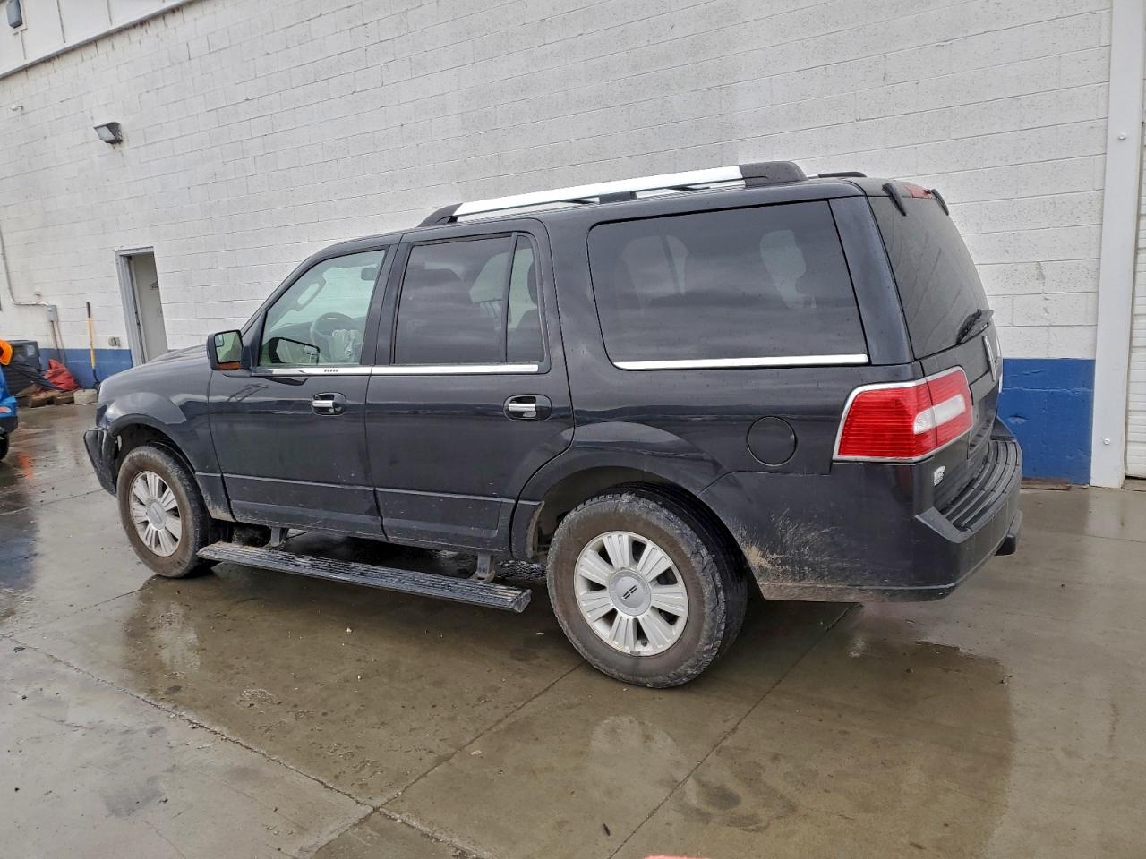 Lincoln Navigator Image 6